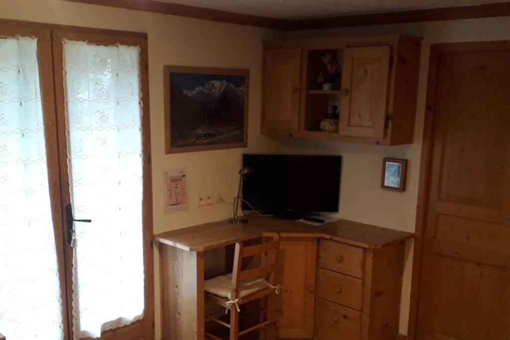 A4 Km De Megeve Tres Joli Studio Avec Jacuzzi ,Vue Sur Les Montagnes Au Calme 프라즈쉬아를리 외부 사진