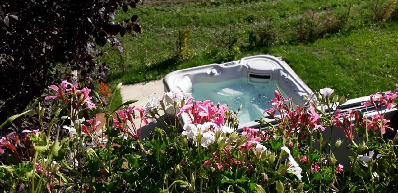 A4 Km De Megeve Tres Joli Studio Avec Jacuzzi ,Vue Sur Les Montagnes Au Calme 프라즈쉬아를리 외부 사진